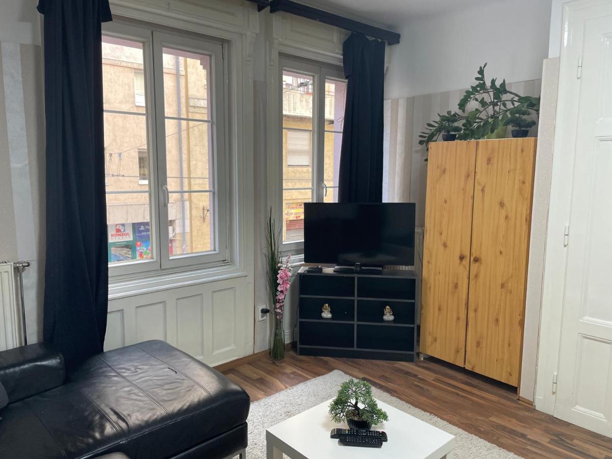 Lovely Apartment On Raday Corso Budapest Bagian luar foto