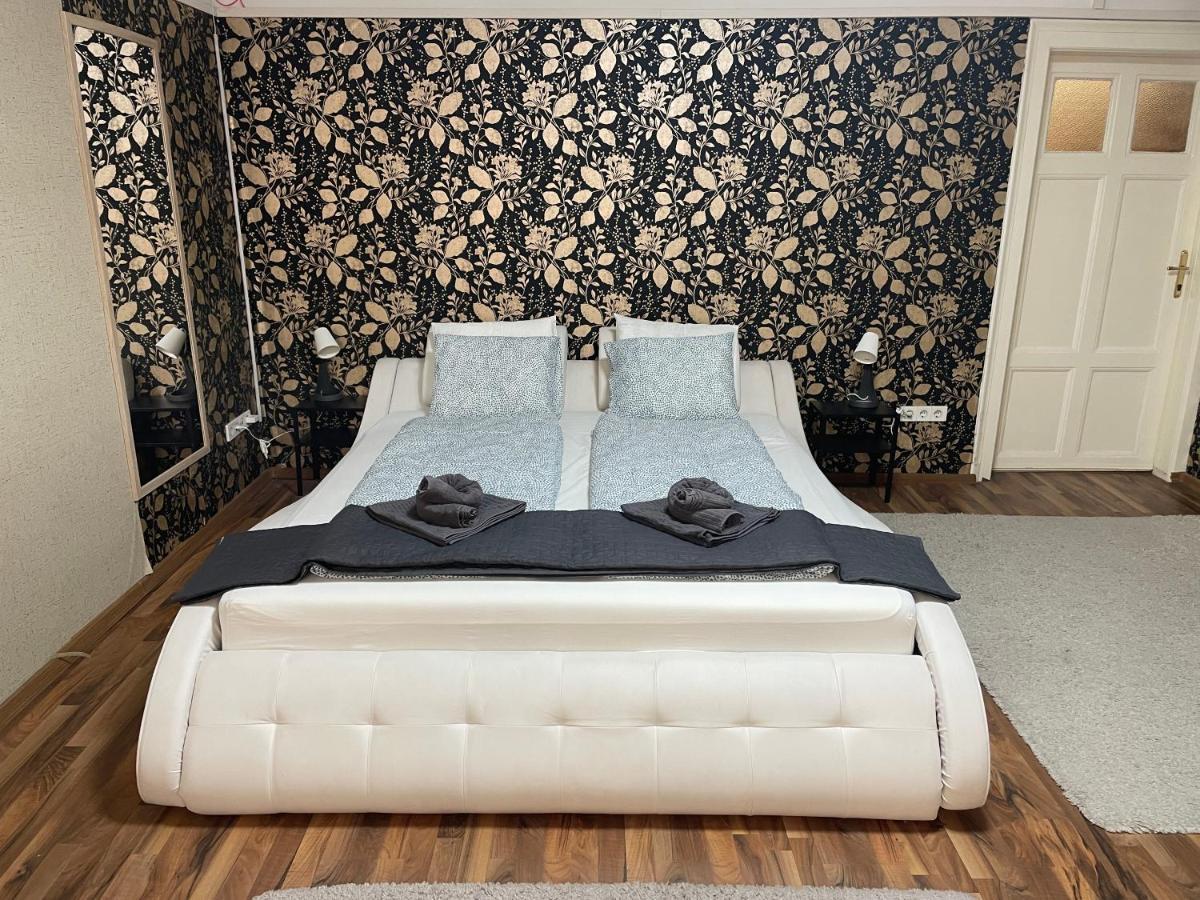 Lovely Apartment On Raday Corso Budapest Bagian luar foto