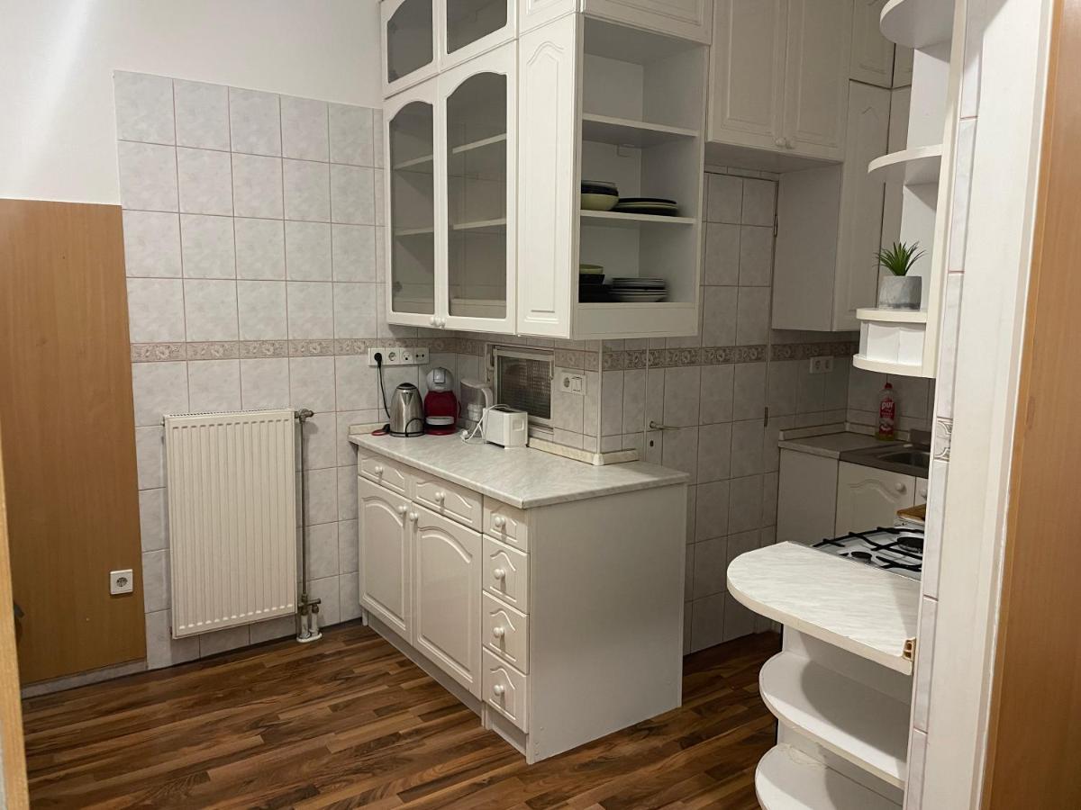 Lovely Apartment On Raday Corso Budapest Bagian luar foto