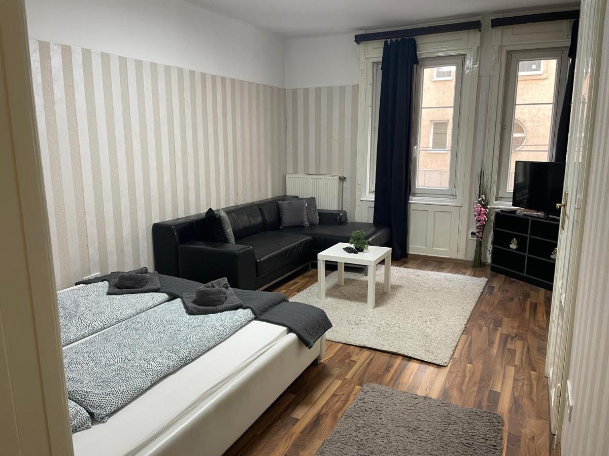 Lovely Apartment On Raday Corso Budapest Bagian luar foto